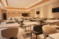 Crown Hotel Junyue
