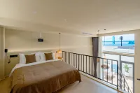 Mediterranean Romantic Seaview Holiday Guesthouse by the Blue Shore (Xinghai Square Branch) - balkon