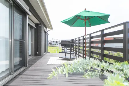 Awaji Riverside Terrace in Shizuki Отели рядом с достопримечательностью «Awaji World Park Onokoro»