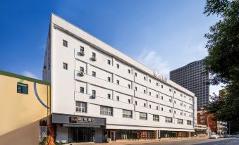 James Joyce Coffetel(Tianjin Railway Station) - Hizvo