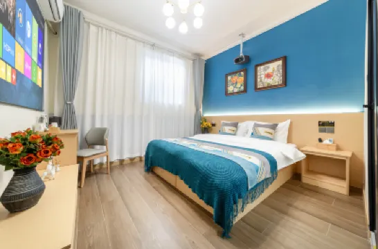 Lanyue Boutique Bed and Breakfast (Yingtianmen Branch, Luoyi Ancient City) Hotel di 