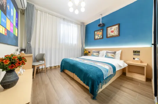 Lanyue Boutique Bed and Breakfast (Yingtianmen Branch, Luoyi Ancient City)