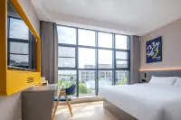 7Days Inn Hotel (Tongling Zongyang Lianhu Development Zone)