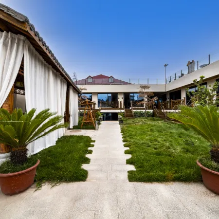 Narrow gate