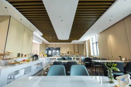 Daqing Baihu City Hotel