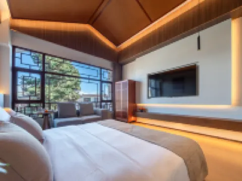 Yipinji | Mont Hidden Mist · Zen Style Designer Resort Courtyard (Lijiang Old Town Water Truck Shop)