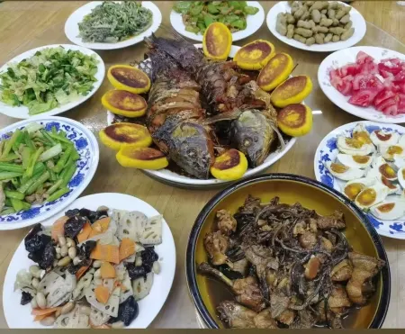 Baiyangdian Huaxi Homestay Отели рядом с достопримечательностью «Lotus Grand View Garden»