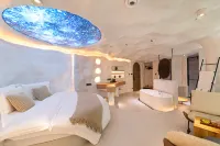 OIAINOL Light Luxury Smart Selection Hotel (Liupanshui High speed Railway Station Branch) Các khách sạn gần Chayelin Passenger Transport Terminal
