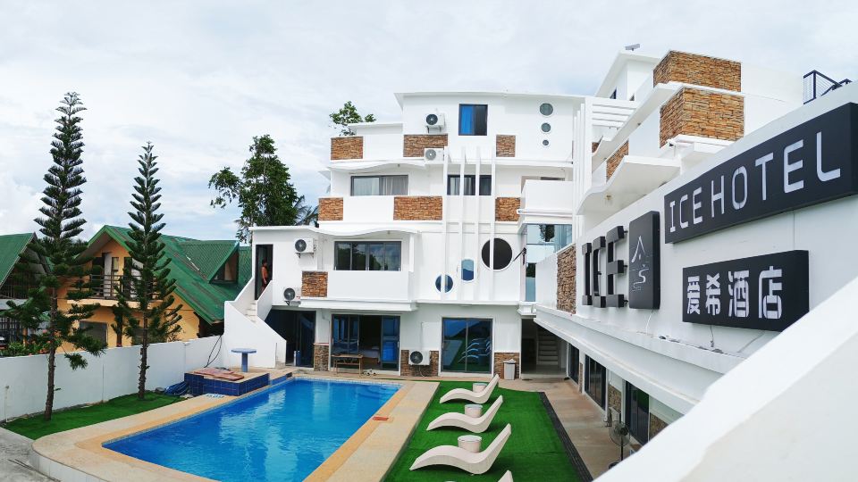 1CE HOTEL