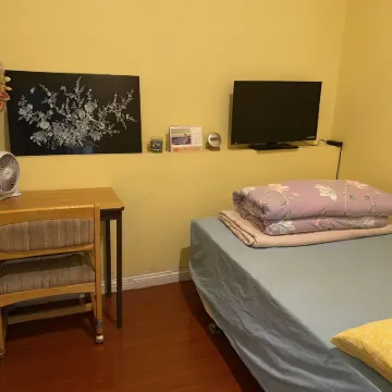 LA Homestay Hotels near Little Tokyo