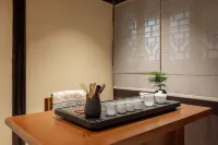 yishiliao ancient charm and modern style Homestay (Nanxun Ancient Town Branch)