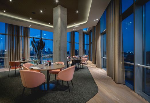 4. 반 데 팔크 호..