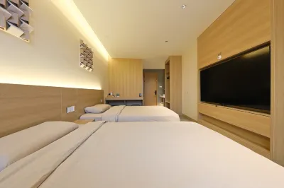 Banshan Light Luxury B&B (Yanji Wanda Plaza Yanji West Station Branch)