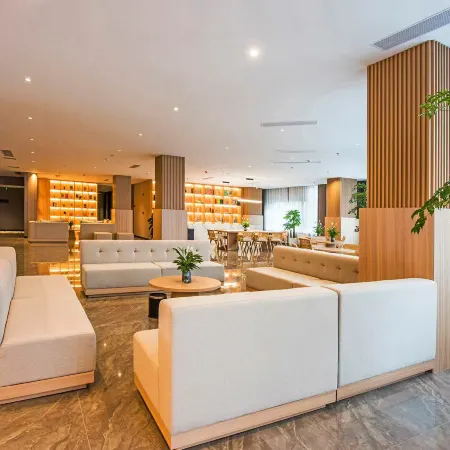 M Design Hotel (Pengzhou High-Speed Railway Station Longxing Temple)