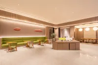 JI Hotel (Luoyang Municipal Government Citizens Home Subway Station)