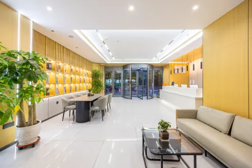 西寧愛客品質飯店（翠南路國際村店） - 山景