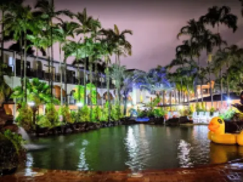 Palm Royale Cairns Hotels in Manunda