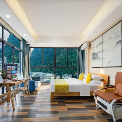 shanshuiyige hotel（Yangshuo West street & Li River)） Hotels near Xilang Mountain