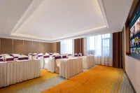 Vienna Hotel Beipiao dragon bird Caroudel Hotels in Beipiao