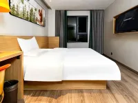 Squirrel Smart Hotel (Jiaotong South Road)