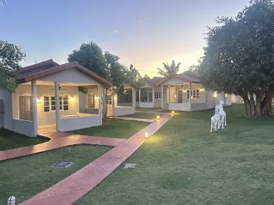 Villa Pictory Resort Hotels near Khao Chi Chan Buddha