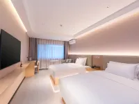 Comfort Hotel (Beijing Xizhimen Cishousi Subway Station Branch) Hotels near Cishousi Station
