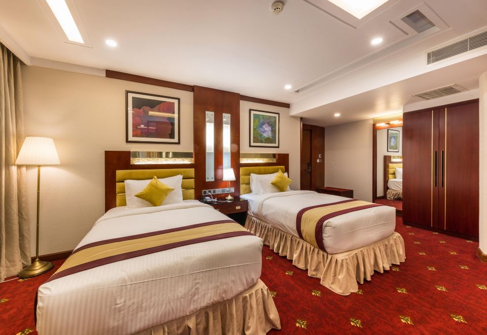 3. 그랜드 팰리스 ..