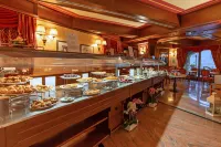 Relais du Foyer - breakfast
