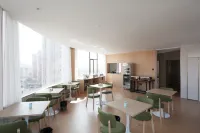 Seea Maid Hotel（Shanggao Garden Shopping Plaza Branch） - parking