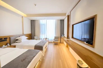 Qiyue Hotel (Shangri-La Dukezong Ancient City)