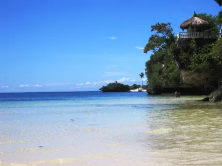 RedDoorz at Homa Resort Hotel Отели рядом с достопримечательностью «Sto. Nino Church»