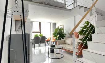 Banxia Light Luxury LOFT Apartment (Fish Tail Zhou Subway Station Branch)