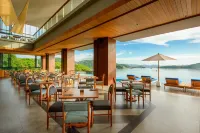 คาตามารัน โฮเทล แอนด์ รีสอร์ท โคโมโด