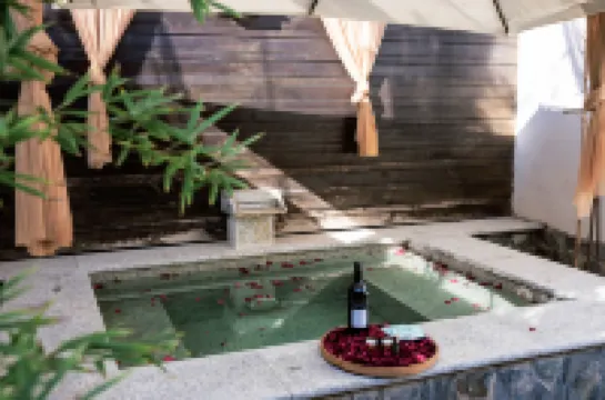 โรงแรมคอร์ทยาร์ด บิ๊กเฮาส์ น้ำพุร้อน