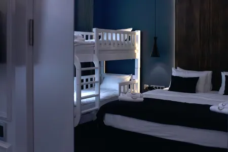 Hotel Twenties Tbilisi - Stay & Dine