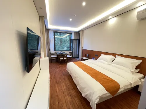 Tianpingshan Zaojiaoshu Hotel