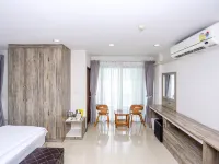 Glai Gan Place Hotel Hotels near Kru Tor