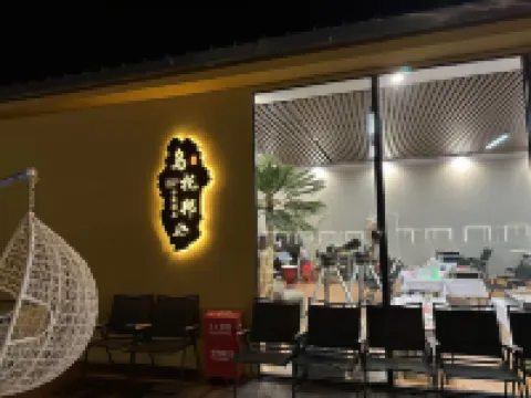 Utopian Desert Camping Hotel