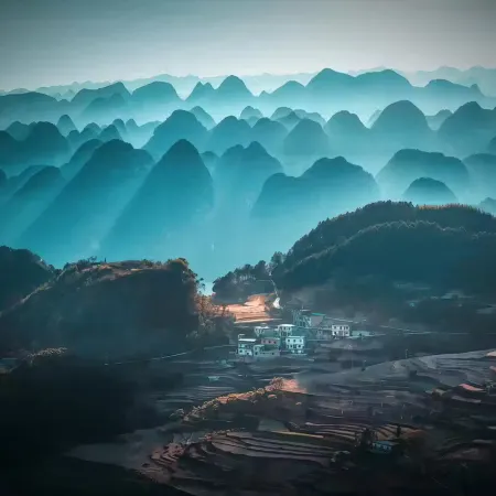 Fairyland Hotel (Qianxinan Qinglong)