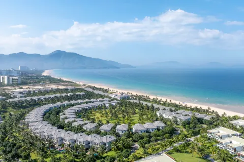 Melia Vinpearl Cam Ranh Beach Resort