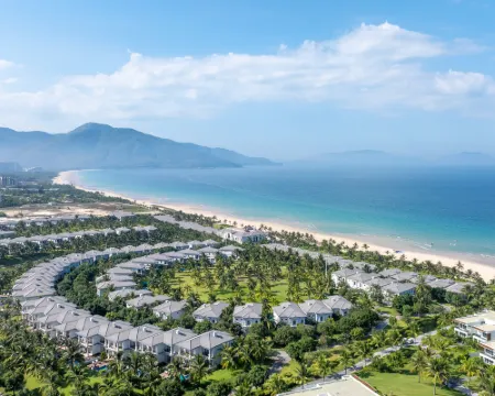 Melia Vinpearl Cam Ranh Beach Resort Hotels in Cam Lam District