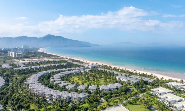 Melia Vinpearl Cam Ranh Beach Resort