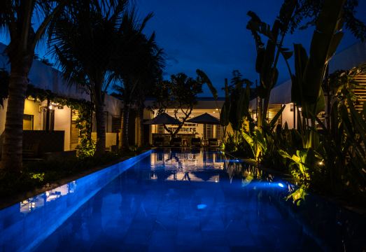 5. 베하 부티크 호..