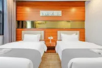 Holiday Inn Century Hotels in Naxi District