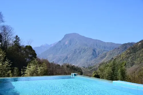 Suwen Yangyungu Homestay - Kolam Infiniti