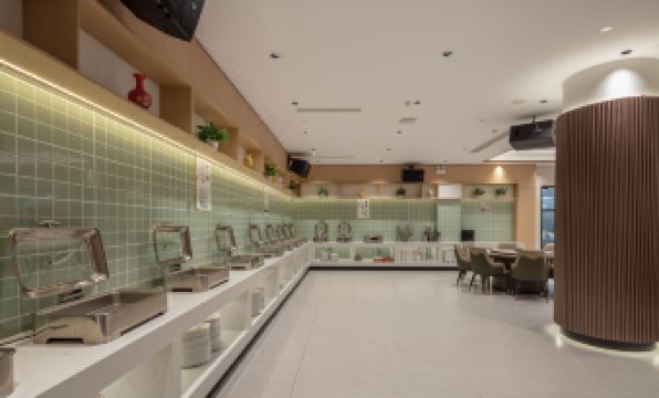 Jinlun Hotel (Shanghai Hongqiao Railway Station)