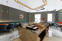 CLOUDS HOTEL - breakfast