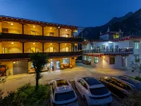 Danba Cangyungu Mountain House Hotel di Danba