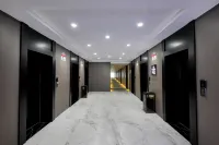 Huancheng Cloud E-sports Movie Hotel (Shijiazhuang Station Tatan Commercial City Store)