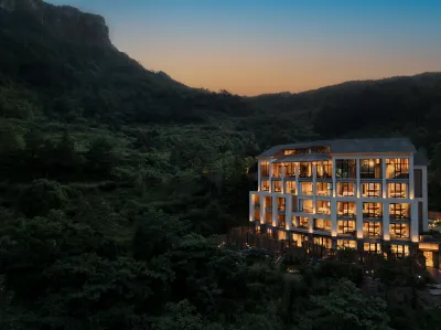 金佛山雲疊室廬飯店 半溪河附近的飯店